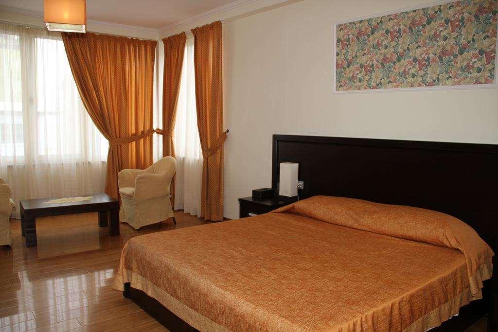 Hotel Leonardo Shkallnur Quarto foto