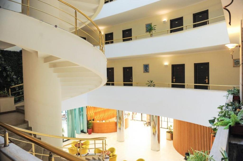 Hotel Leonardo Shkallnur Exterior foto